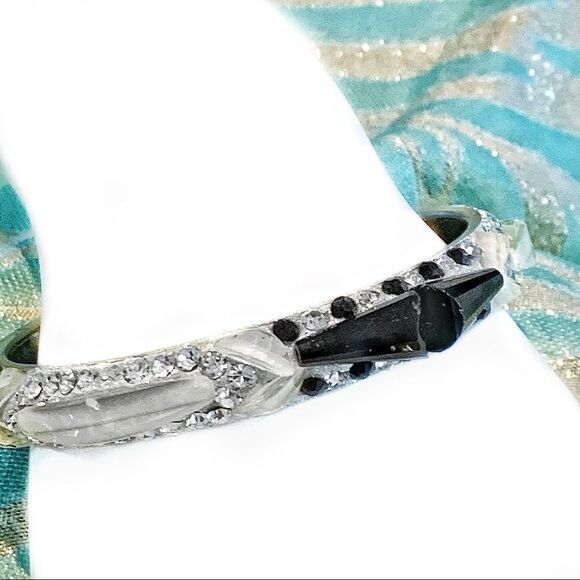 ArtDeco blackwhite lucite crystal bangle bracelet - Picture 3 of 11